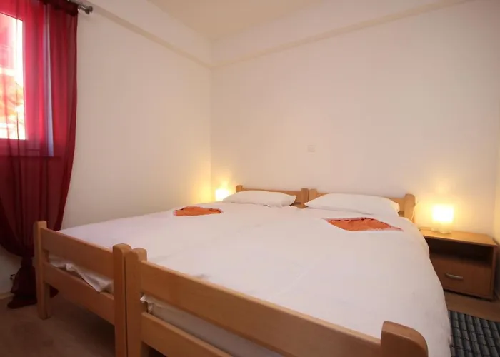 Appartement With A Parking Space Strmac, - 7402